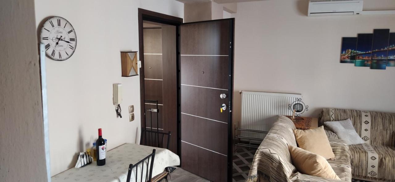 Apartment George's Serres